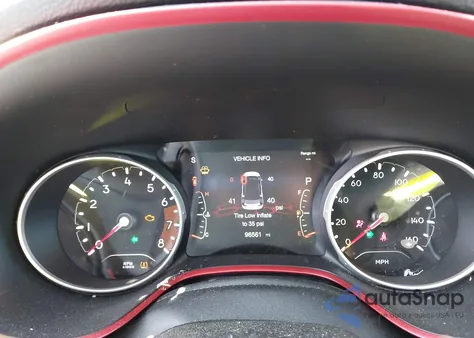 2020 Jeep Compass Trailhawk 4X4 from USA, damaged, VIN 3C4NJDDB1LT221569